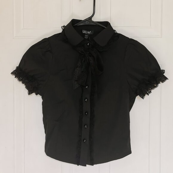 Coveted Darling Poplin Blouse - Picture 4 of 5